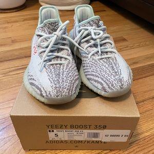 Yeezy Boost 350 V2 Blue tint Size 5